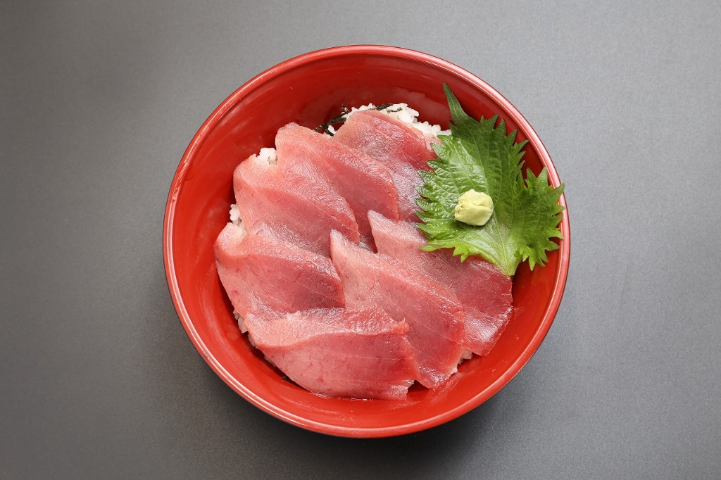 マグロ丼